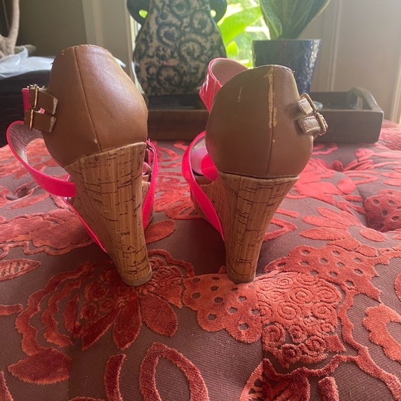 Neon pink wedges size 6 - Picture 2 of 3